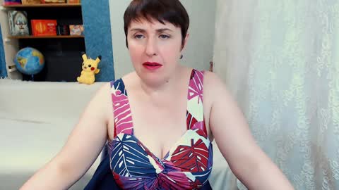 rainbowladyy online show from December 7, 2024, 2:13 pm