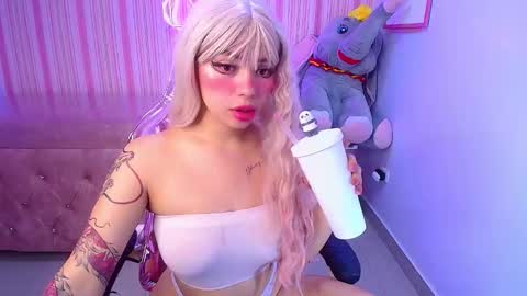 Rainy online show from October 7, 2025, 3:25 am