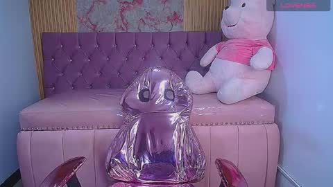 Rainy online show from October 18, 2025, 5:43 am