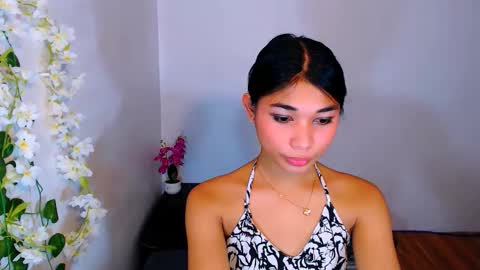 raindrizzle1706 online show from November 20, 2025, 6:02 am