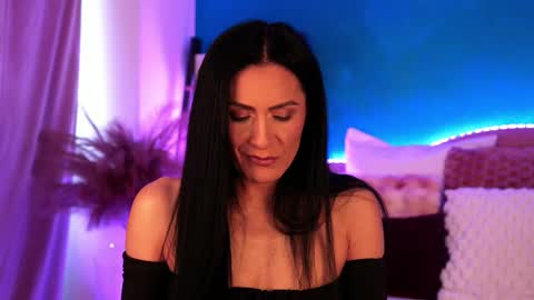 RaisaVawn online show from December 15, 2025, 7:23 am