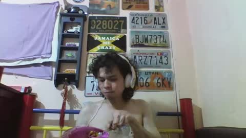 Snapshot of raku2386 chatting on December 10, 2024, 8:51 am Ken online show from December 10, 2024, 8:51 am