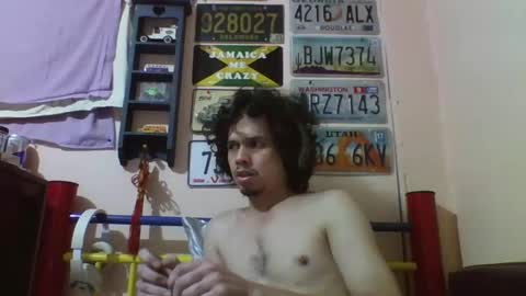 Snapshot of raku2386 chatting on January 1, 2025, 9:49 am Ken online show from January 1, 2025, 9:49 am