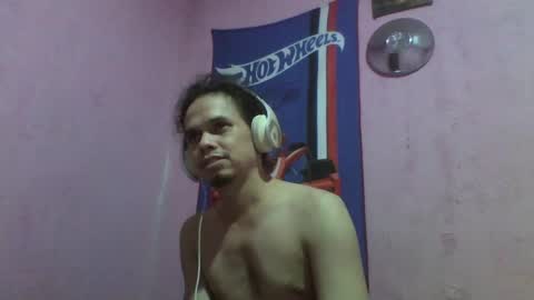 Snapshot of raku2386 chatting on September 18, 2025, 2:35 am Ken online show from September 18, 2025, 2:35 am