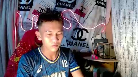 Snapshot of ralfhuge24 chatting on November 10, 2025, 10:14 am ralfhuge24 online show from November 10, 2025, 10:14 am