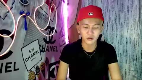 Snapshot of ralfhuge24 chatting on December 3, 2025, 1:31 pm ralfhuge24 online show from December 3, 2025, 1:31 pm