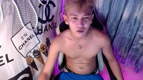 Snapshot of ralfhuge24 chatting on December 23, 2025, 1:36 am ralfhuge24 online show from December 23, 2025, 1:36 am