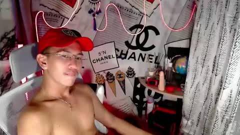 Snapshot of ralfhuge24 chatting on February 3, 2026, 4:23 pm ralfhuge24 online show from February 3, 2026, 4:23 pm