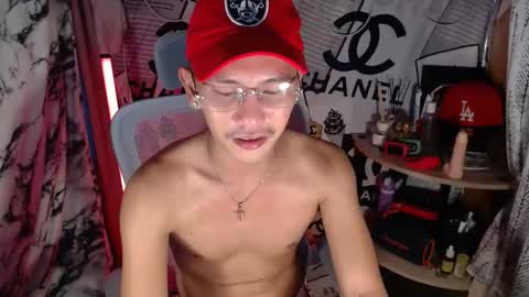 Snapshot of ralfhuge24 chatting on February 5, 2026, 4:11 pm ralfhuge24 online show from February 5, 2026, 4:11 pm