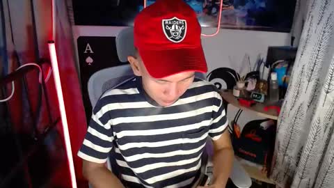 Snapshot of ralfhuge24 chatting on February 15, 2026, 12:47 pm ralfhuge24 online show from February 15, 2026, 12:47 pm