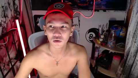 Snapshot of ralfhuge24 chatting on February 22, 2026, 10:19 pm ralfhuge24 online show from February 22, 2026, 10:19 pm