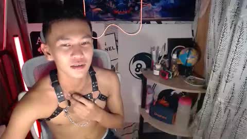 Snapshot of ralfhuge24 chatting on February 24, 2026, 2:15 pm ralfhuge24 online show from February 24, 2026, 2:15 pm