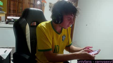 Snapshot of ramisexyloveyou chatting on November 7, 2025, 11:10 am Ramiro online show from November 7, 2025, 11:10 am