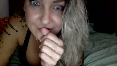 Snapshot of ramjetkel chatting on October 17, 2025, 2:48 am Mamakel online show from October 17, 2025, 2:48 am