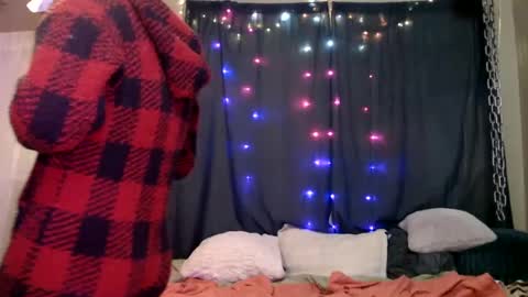    RAMONA Q   online show from January 21, 2025, 8:41 am