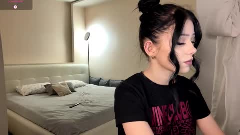 Snapshot of randiburt_ chatting on February 3, 2026, 4:01 pm Luna online show from February 3, 2026, 4:01 pm