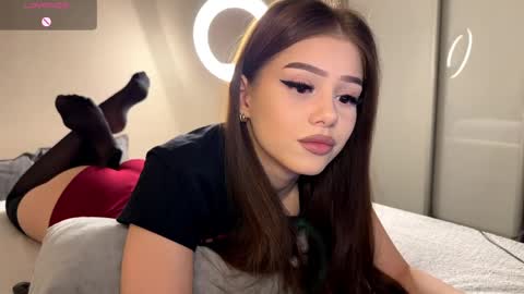 Luna online show from April 2, 2026, 1:53 pm