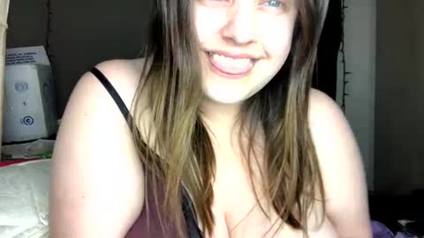 randicandi96 online show from December 16, 2025, 7:46 am