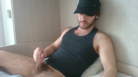 Snapshot of randomguy_42 chatting on May 10, 2026, 11:04 am randomguy_42 online show from May 10, 2026, 11:04 am