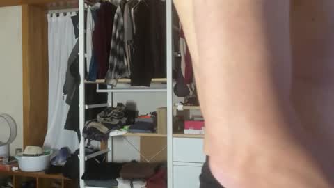 Snapshot of randytoy chatting on October 6, 2025, 10:56 am randytoy online show from October 6, 2025, 10:56 am