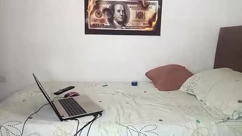 Rangel and Lola online show from December 15, 2025, 6:23 pm