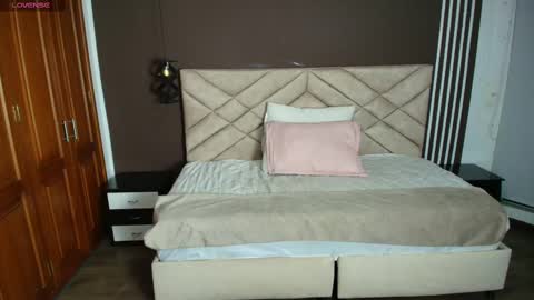 Raquel online show from February 12, 2025, 11:29 am