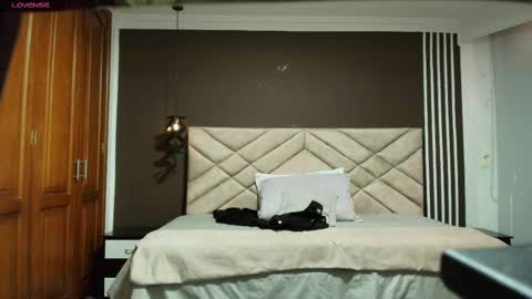 Raquel online show from February 25, 2025, 11:41 am