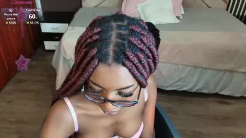 Raquel online show from March 8, 2025, 2:40 pm