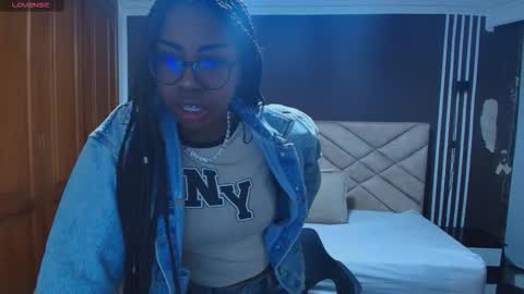 Raquel online show from November 14, 2025, 11:42 am