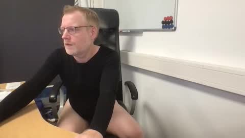 Raunchy me online show from December 5, 2025, 2:36 pm