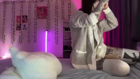 raven_armor online show from June 26, 2026, 5:39 pm