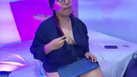 raven_gaze online show from September 18, 2025, 1:18 am