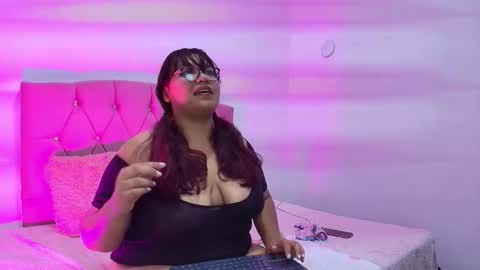 raven_gaze online show from September 20, 2025, 12:55 am