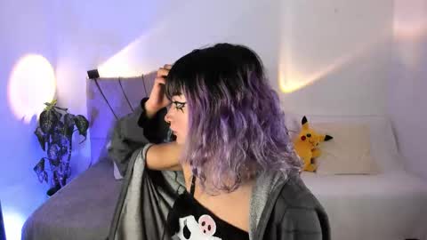 ravencollen online show from November 7, 2025, 12:49 pm