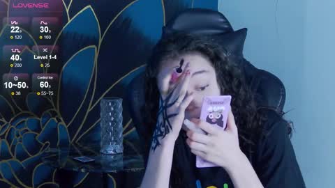 Snapshot of ravennmoonn chatting on September 11, 2025, 11:05 pm Raven online show from September 11, 2025, 11:05 pm