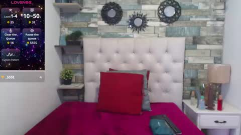 Snapshot of ravennova_ chatting on June 13, 2026, 2:15 pm ravennova_ online show from June 13, 2026, 2:15 pm