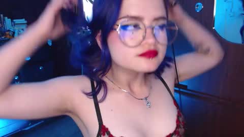 raventh_ online show from November 19, 2025, 2:17 pm