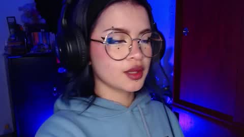 raventh_ online show from December 16, 2025, 1:43 am