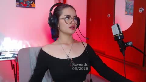 Snapshot of raventh_ chatting on June 10, 2026, 2:56 am raventh_ online show from June 10, 2026, 2:56 am