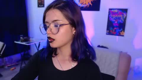 Snapshot of raventh_ chatting on July 9, 2026, 3:54 am raventh_ online show from July 9, 2026, 3:54 am
