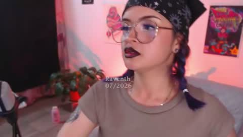 Snapshot of raventh_ chatting on July 16, 2026, 2:39 am raventh_ online show from July 16, 2026, 2:39 am