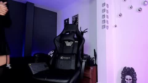 Raven Witch online show from January 10, 2026, 6:20 pm