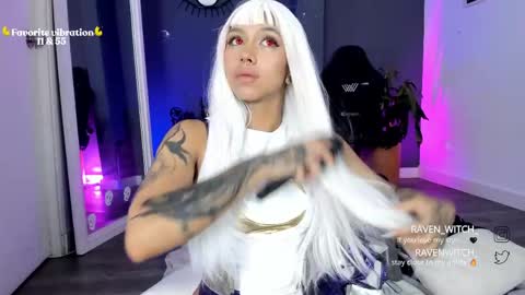 Snapshot of ravenwitch_ chatting on May 3, 2026, 6:58 pm Raven Witch online show from May 3, 2026, 6:58 pm