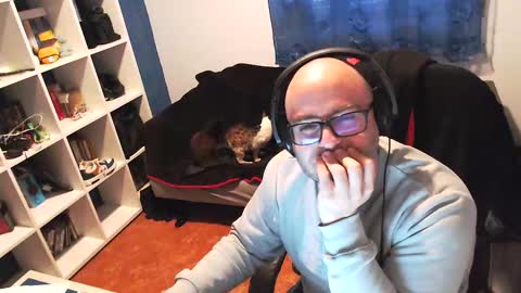 ravingr3d3 online show from February 21, 2025, 1:44 pm