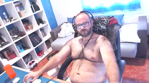 ravingr3d3 online show from October 6, 2025, 9:29 am