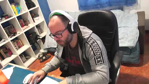 ravingr3d3 online show from January 12, 2026, 9:14 am