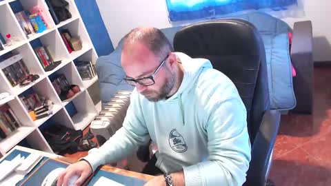 ravingr3d3 online show from March 27, 2026, 9:10 am