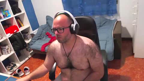 Snapshot of ravingr3d3 chatting on May 1, 2026, 10:58 pm ravingr3d3 online show from May 1, 2026, 10:58 pm
