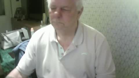 Snapshot of ray47 chatting on October 23, 2025, 10:30 pm ray47 online show from October 23, 2025, 10:30 pm