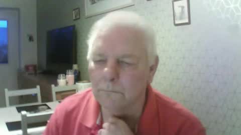 Snapshot of ray47 chatting on January 11, 2026, 4:23 pm ray47 online show from January 11, 2026, 4:23 pm